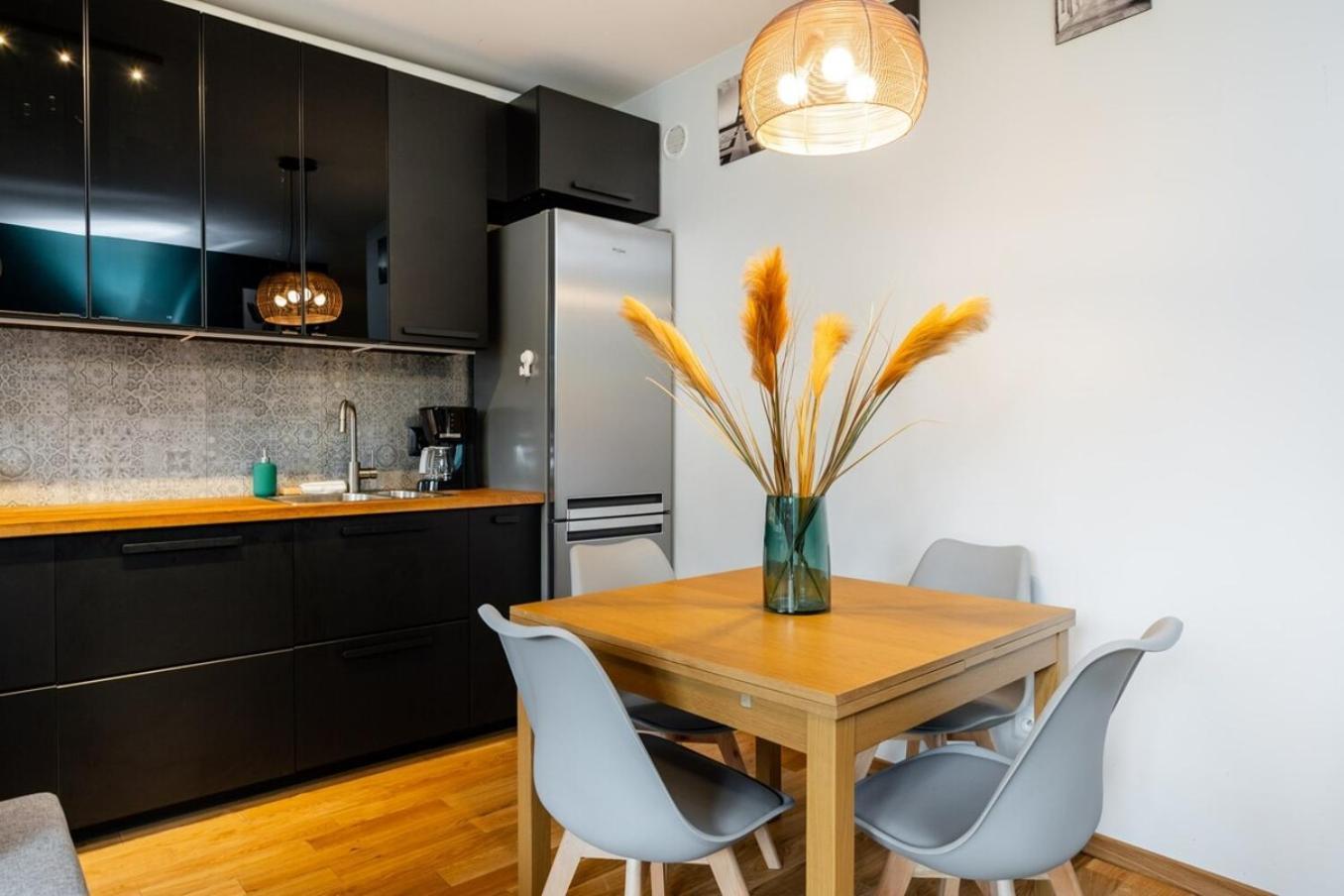 Modern 70M Apartment With Private Garden Metro Варшава Екстер'єр фото